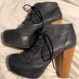 Steve Madden 👠FREE w/ $100 purchase